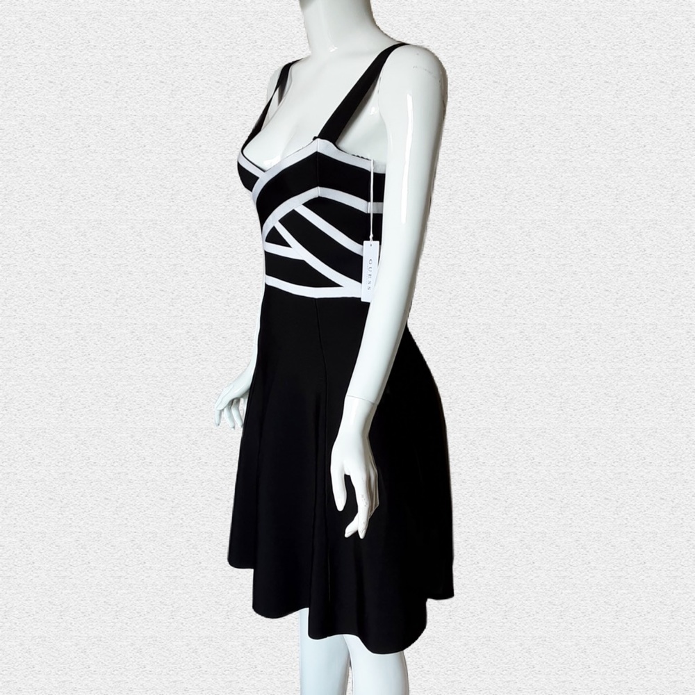 Sz 8 GUESS INES BLACK DRESS Fitted and Flared Stretchy Fabric - Picture 3 of 10